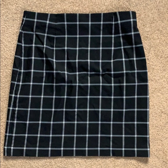 plaid skirt - Picture 2 of 2